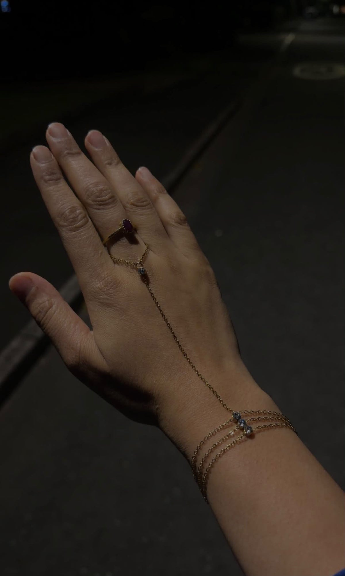 Zahra Handchain